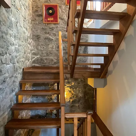 Number 5 House Tatil Evi *