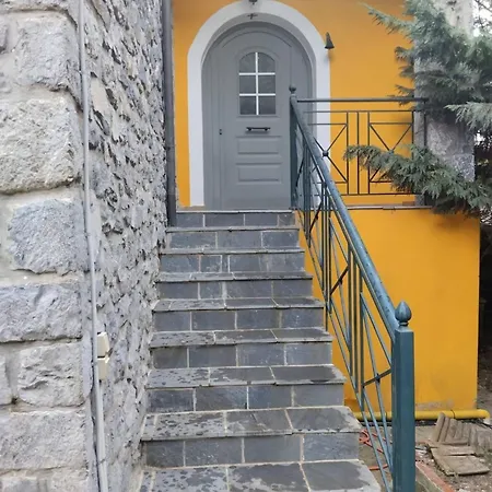 Number 5 House Vytina