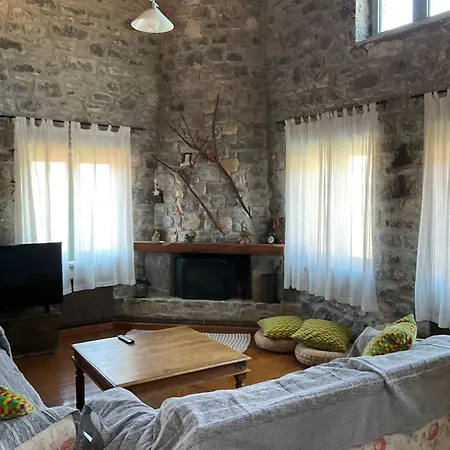 Number 5 House * Vitina