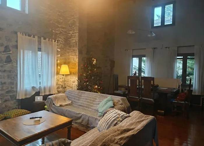 Number 5 House Βυτίνα