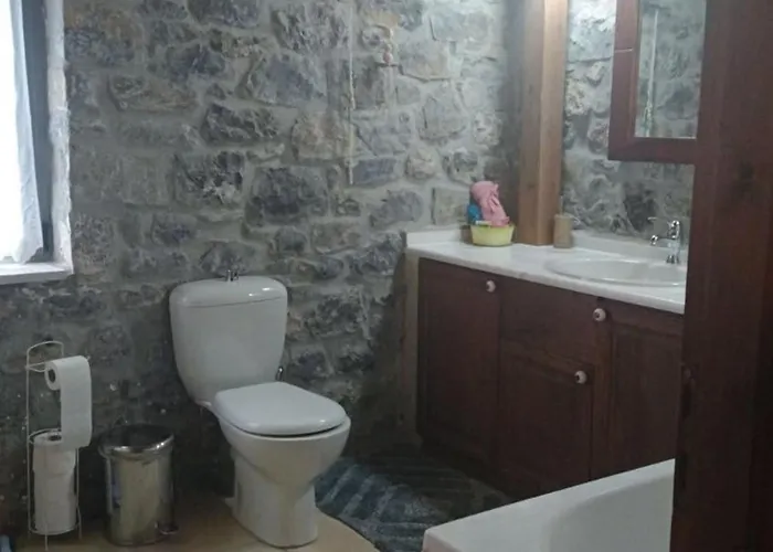 Holiday home Number 5 House